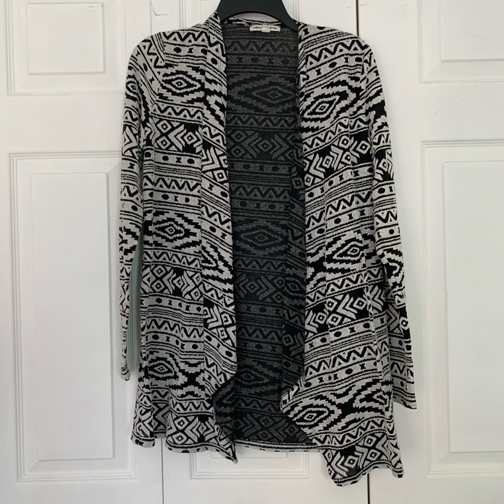 American Eagle Aztec Print Cardigan